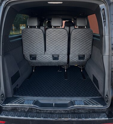 Coffre spacieux du Mercedes Classe V pour bagages et skis