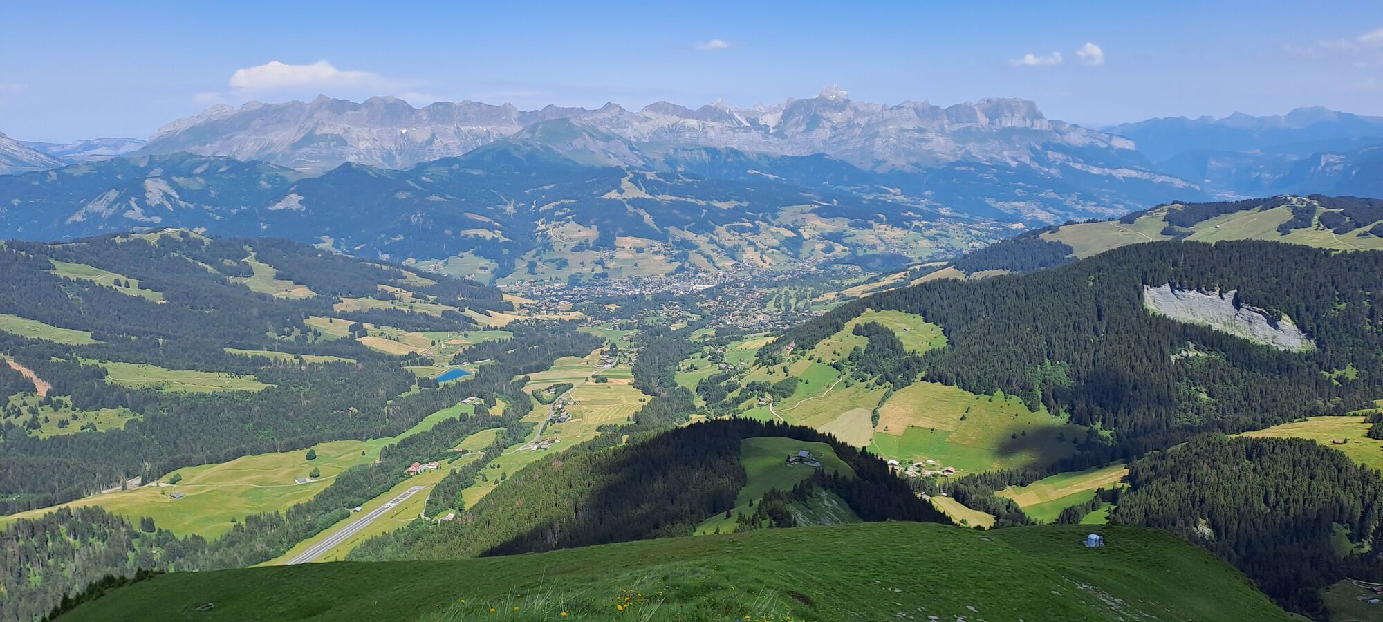 Megève et ses chalets vus depuis le Mont-Joly
